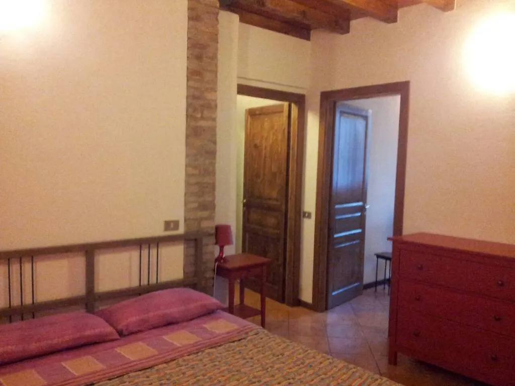 Apartment Via Toscana House Parma Italy
